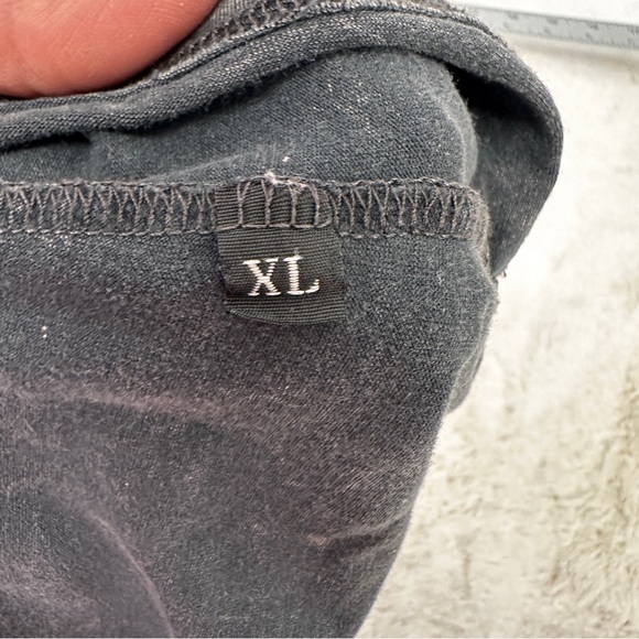 Full Throttle Saloon Ride on round neck short sleeve grey pink white cross roses - Picture 3 of 9